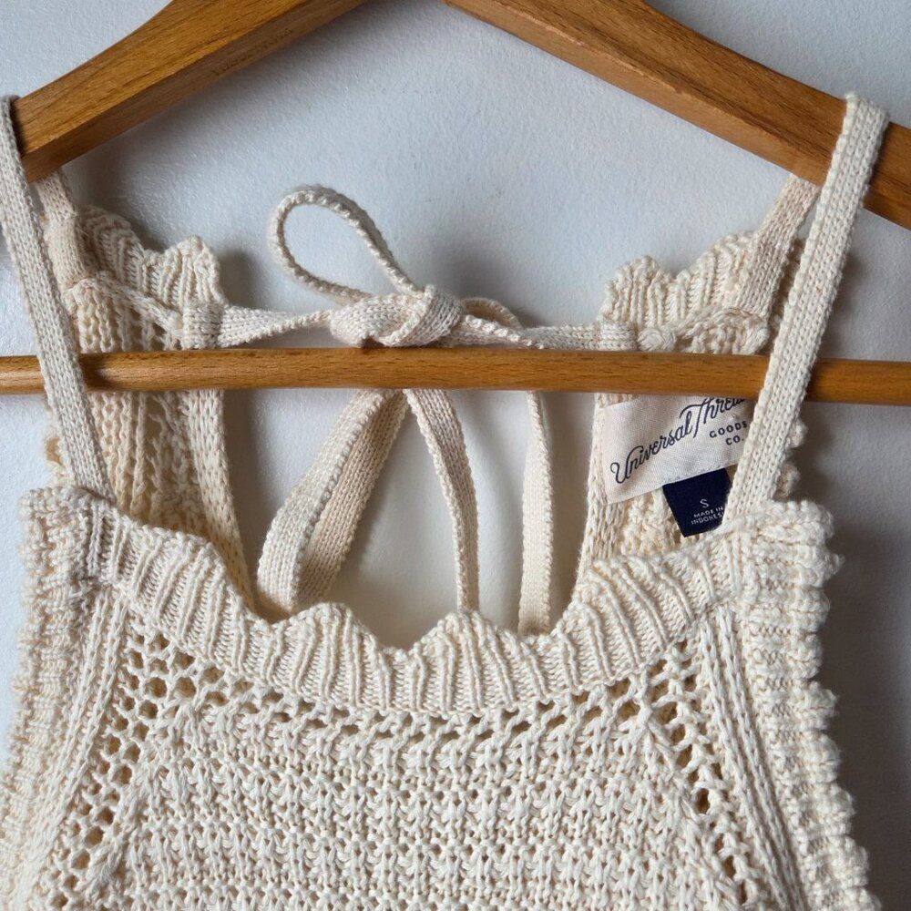 NEVER WORN UNIVERSAL THREAD CREAM HALTER NECK CRO… - image 9